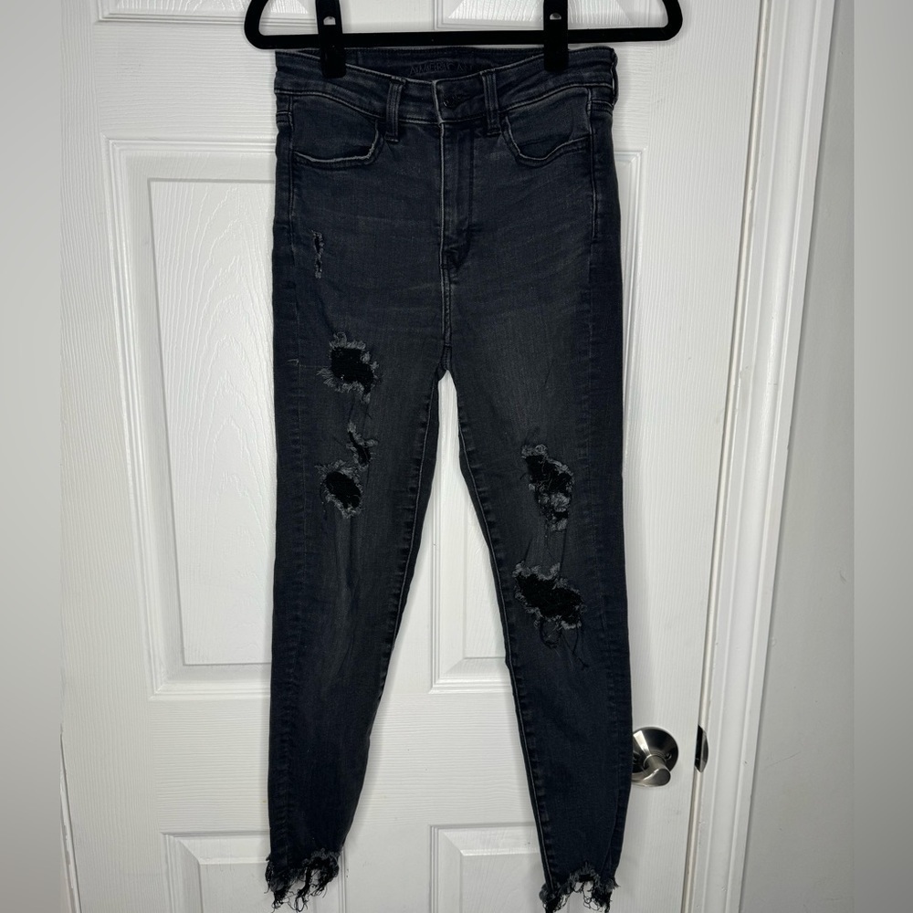 AMERICAN EAGLE Next Level Stretch Skinny Raw Hem Distressed Black Denim Size 4R - Picture 1 of 7